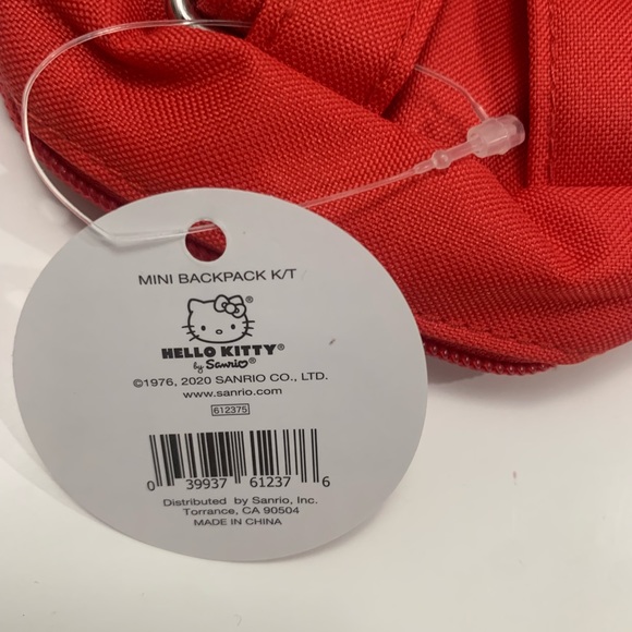 Mini Hello Kitty Backpack - Picture 5 of 7